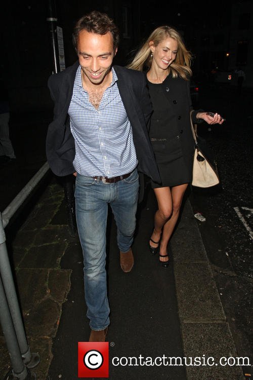 Ο χίπστερ μικρός αδελφός της Κέιτ Μίντλετον -Τα γυμνά και οι φωτογραφίες με τα γυναικεία ρούχα που όλοι θέλουν να... θάψουν [εικόνες] | iefimerida.gr 7