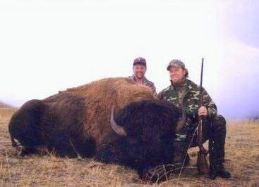 Σάλος με τραγουδιστή που είναι φανατικός κυνηγός αρκούδων -Καμπάνια στο Facebook για ακύρωση των Metallica από το Glastonbury [εικόνες] | iefimerida.gr 1