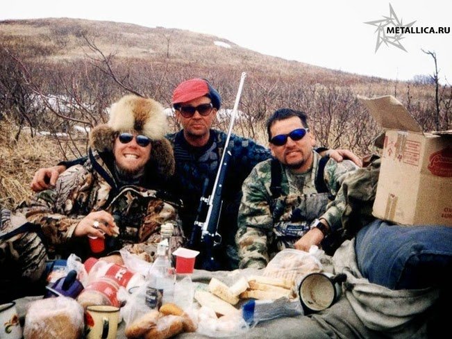 Σάλος με τραγουδιστή που είναι φανατικός κυνηγός αρκούδων -Καμπάνια στο Facebook για ακύρωση των Metallica από το Glastonbury [εικόνες] | iefimerida.gr 0