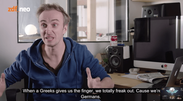 Κατασκευασμένο το βίντεο Βαρουφάκη με τη χειρονομία -Καρέ-καρέ πώς το έφτιαξε ομάδα Γερμανών [βίντεο] | iefimerida.gr 1