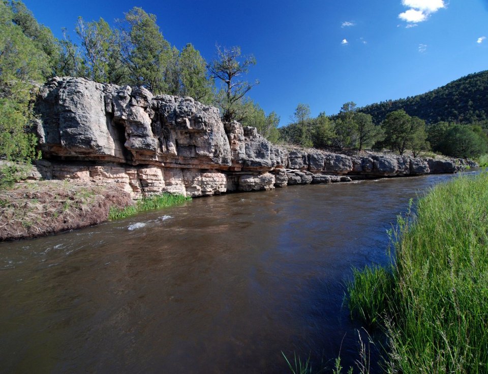 Η Τζέιν Φόντα βγάζει στο σφυρί το ράντσο της αξίας 19,5 εκατ. δολαρίων -Το έχει διακοσμήσει με κεφάλια ελαφιών και σέλες αλόγων [εικόνες] | iefimerida.gr 9