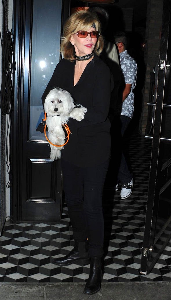 Η Τζέην Φόντα με αμίμητο στιλ σε ερωτικό ραντεβού [εικόνες] | iefimerida.gr 0