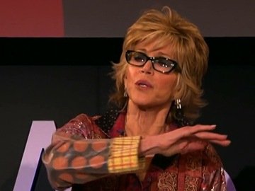 Στα 75 της η συγκλονιστική Τζέην Φόντα διδάσκει: Η ηλικία δεν είναι παθολογία, ξέρω τον τρόπο να ζήσουμε καλά [εικόνες] | iefimerida.gr 0