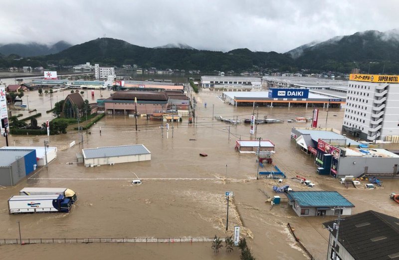 Στους 100 οι νεκροί από τις φονικές βροχοπτώσεις στην Ιαπωνία [εικόνες] | iefimerida.gr 5