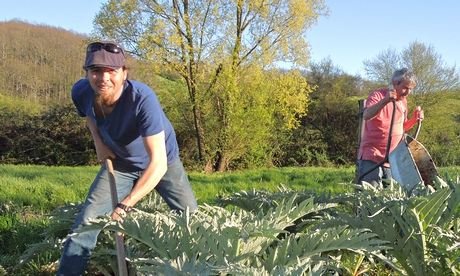Η νέα μόδα -Οικογένειες ταξιδεύουν σε όλο τον κόσμο και δουλεύουν εθελοντικά σε οργανικές φάρμες [εικόνες] | iefimerida.gr 0