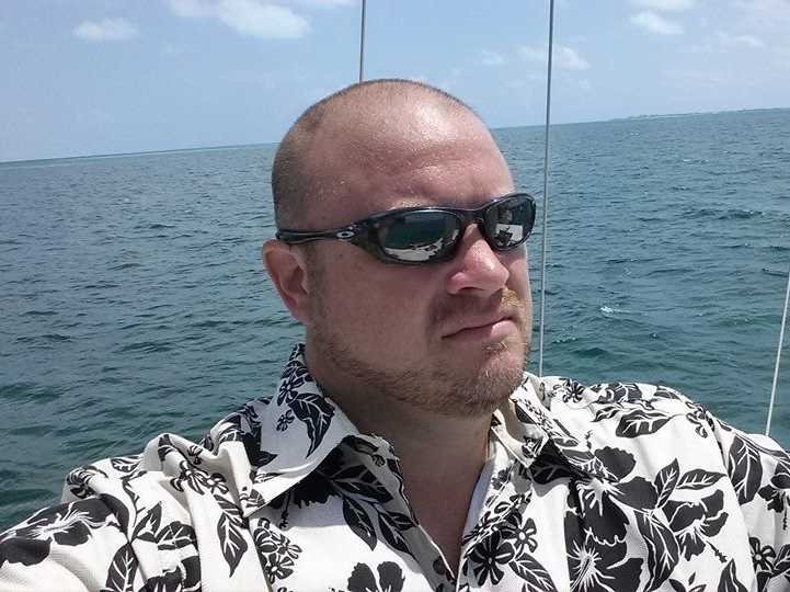 Από τη φυλακή στη χλιδή χάρη στο Facebook: Η απίστευτη ιστορία του Τζέισον Φικ -Πώς βγάζει εκατομμύρια μέσω του κοινωνικού δικτύου [εικόνες] | iefimerida.gr 2