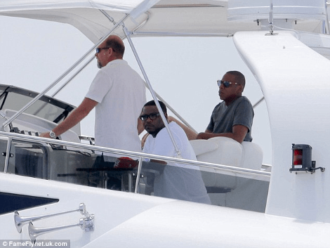 Beyoncé και Jay Z πήραν το 27,5 μέτρων σκάφος τους και όργωσαν το Μαϊάμι [εικόνες] | iefimerida.gr 2