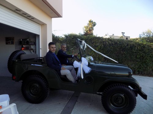 Kρήτη: Πήγαν να παντρευτούν με... στρατιωτικό τζιπ! [εικόνες] | iefimerida.gr 2