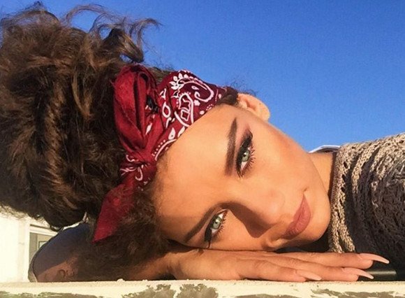 Οι «διάσημοι» γλουτοί της JLo τρώνε τη σκόνη αυτής της 18χρονης [εικόνες] | iefimerida.gr 18