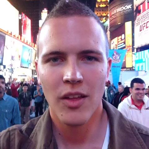 Η απίστευτη ιστορία του Τζερόμ Τζαρ: Από άστεγος στη N. Υόρκη, πλούσιος χάρη στα ανόητα βίντεό του [εικόνες & βίντεο] | iefimerida.gr 4