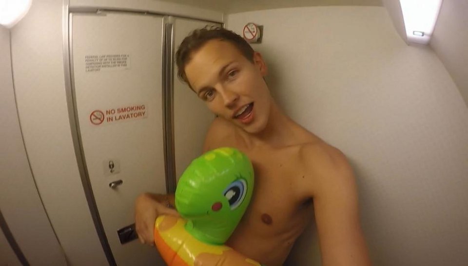 Η απίστευτη ιστορία του Τζερόμ Τζαρ: Από άστεγος στη N. Υόρκη, πλούσιος χάρη στα ανόητα βίντεό του [εικόνες & βίντεο] | iefimerida.gr 6