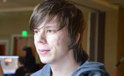 Παίζουν video games και κερδίζουν χιλιάδες δολάρια -Ποιοι είναι οι πιτσιρικάδες που θησαυρίζουν [εικόνες] | iefimerida.gr 1