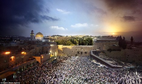 1.500 λήψεις για μία φωτογραφία: Καρέ που κόβουν την ανάσα από τις πιο πολυσύχναστες πόλεις της Ευρώπης [εικόνες] | iefimerida.gr 3