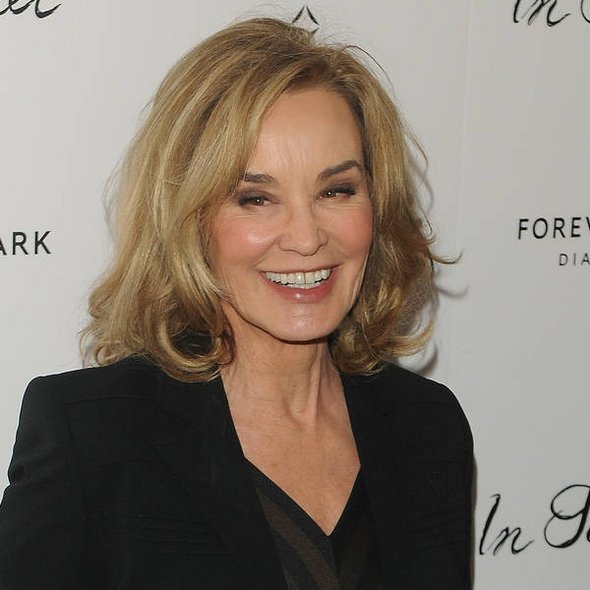 Ο πατριός της Καρντάσιαν ως γυναίκα προκαλεί χαμό στο Twitter [εικόνες] | iefimerida.gr 2