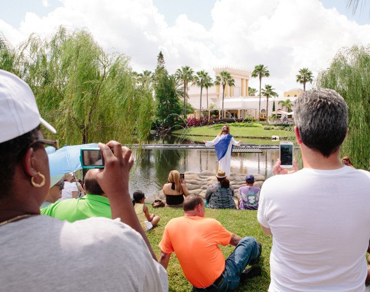 Η «Ιερουσαλήμ» της ηλιόλουστης Φλόριντα -Εδώ ο...Ιησούς διδάσκει στο πιο κιτς θεματικό χριστιανικό πάρκο [εικόνες] | iefimerida.gr 2