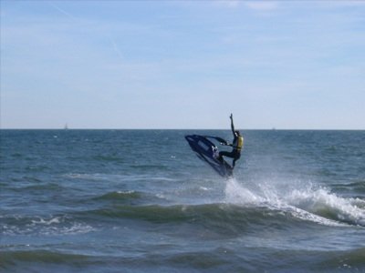 Υπερθέαμα στη διώρυγα της Κορίνθου: Παγκόσμιος αγώνας jet ski [εικόνες] | iefimerida.gr 1