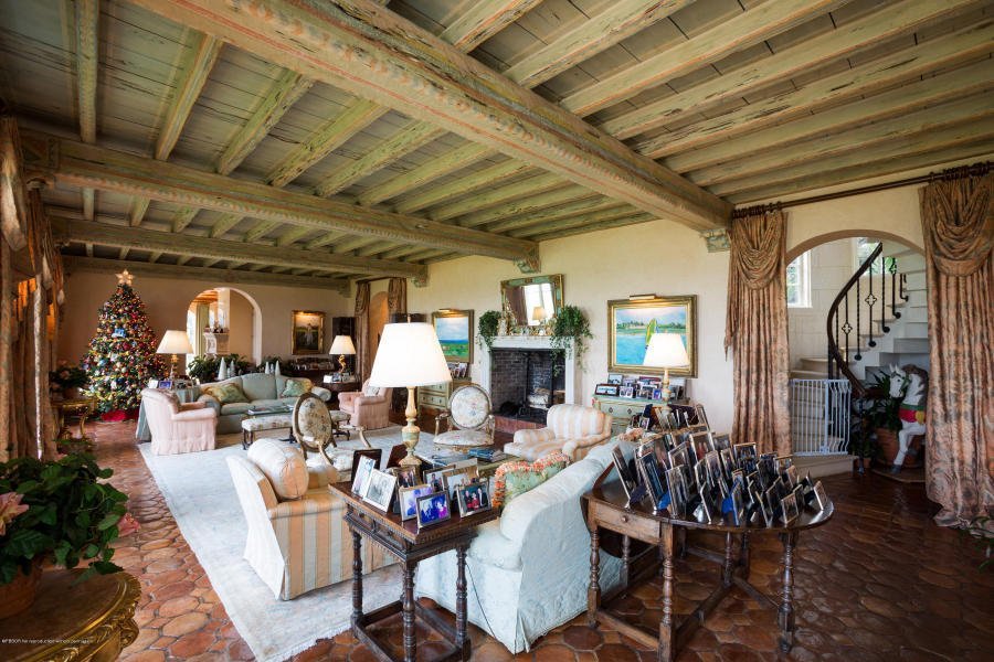 Στο σφυρί το ιστορικό σπίτι των Κένεντι στο Παλμ Μπιτς: Πωλείται για 38.500.000 δολάρια [εικόνες] | iefimerida.gr 6