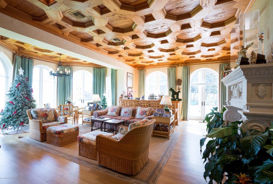 Στο σφυρί το ιστορικό σπίτι των Κένεντι στο Παλμ Μπιτς: Πωλείται για 38.500.000 δολάρια [εικόνες] | iefimerida.gr 12