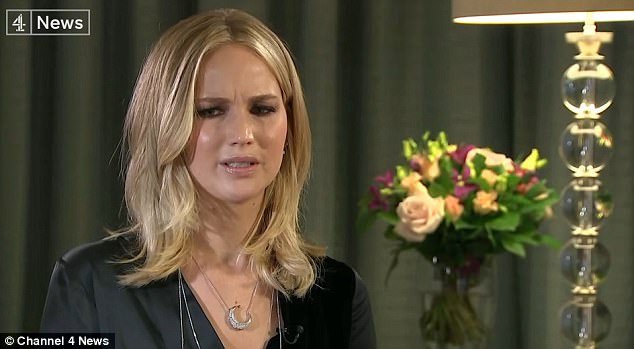 Τζένιφερ Λόρενς: Οι τυφώνες είναι η οργή του Θεού για την εκλογή Τραμπ | iefimerida.gr 0