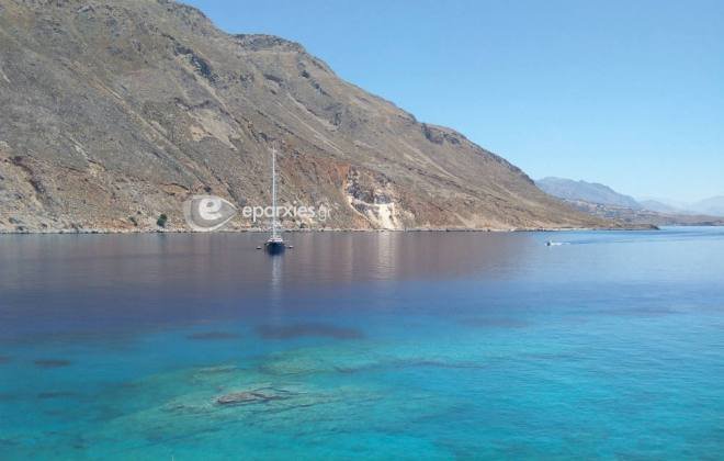 Κάνει διακοπές με το κότερό της στην Κρήτη η Τζένιφερ Λόπεζ; Δείτε τις φωτογραφίες | iefimerida.gr 1