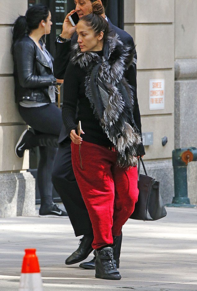 Το πραγματικό πρόσωπο της Τζένιφερ Λόπεζ -Χωρίς ίχνος μακιγιάζ [εικόνες] | iefimerida.gr 2