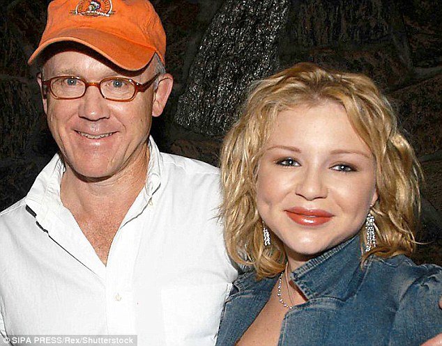 Αυτός είναι ο κροίσος που θα προτείνει ο Τραμπ για πρέσβη στη Βρετανία -Η δραματική ιστορία του [εικόνες] | iefimerida.gr 1