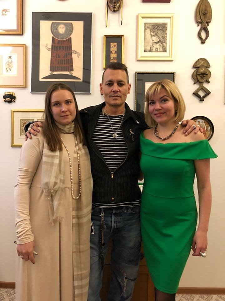 Σοκάρουν οι φωτογραφίες του Τζόνι Ντεπ -Αδύνατος και πολύ χλωμός [εικόνες]  | iefimerida.gr 3