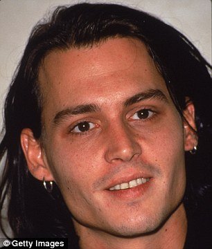 Αλλαξε ο Τζόνι Ντεπ: Καρέ- καρέ πώς μεγάλωσε ο γόης της δεκαετίας του '90 [εικόνες] | iefimerida.gr 2