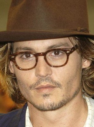 Αλλαξε ο Τζόνι Ντεπ: Καρέ- καρέ πώς μεγάλωσε ο γόης της δεκαετίας του '90 [εικόνες] | iefimerida.gr 9