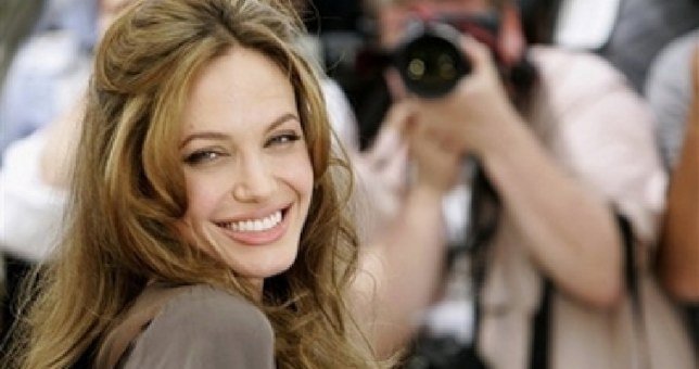 Μια εύθραυστη υγεία: Οι φήμες για νευρική ανορεξία, ηπατίτιδα, κατάθλιψη και το προφητικό άρθρο για την ομορφότερη γυναίκα στον κόσμο [εικόνες] | iefimerida.gr 0