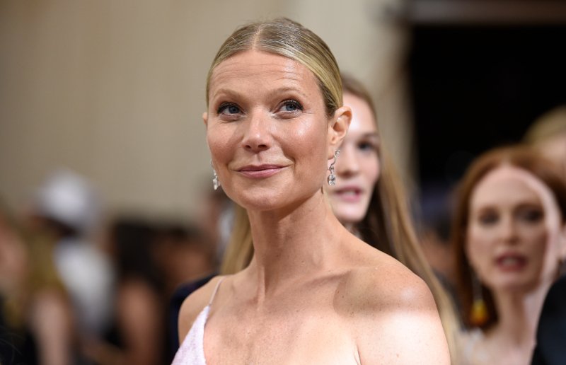 «Χιονοστιβάδα» αποκαλύψεων για τον παραγωγό Γουάινσταϊν -Παρενόχλησε σεξουαλικά και τις Τζολί και Πάλτροου [εικόνες]  | iefimerida.gr 0