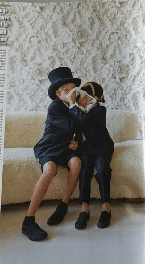 Νέες φωτογραφίες από το γάμο Τζολί-Πιτ: Σκηνικό βγαλμένο από άλλη εποχή [εικόνες] | iefimerida.gr 6