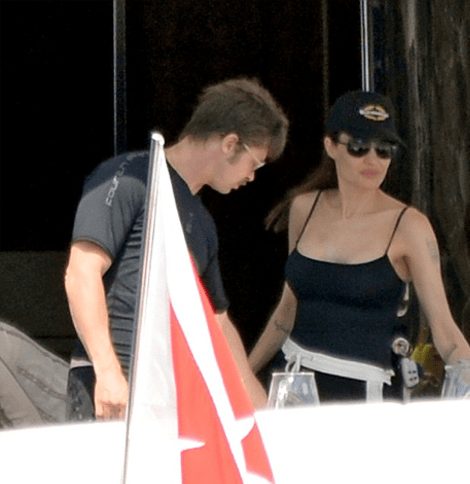 Οι πρώτες φωτογραφίες από το ταξίδι του μέλιτος Αντζελίνας Τζολί-Μπραντ Πιτ : Οι βουτιές του ζευγαριού στη Μεσόγειο [εικόνες] | iefimerida.gr 18