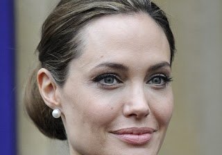 Μια εύθραυστη υγεία: Οι φήμες για νευρική ανορεξία, ηπατίτιδα, κατάθλιψη και το προφητικό άρθρο για την ομορφότερη γυναίκα στον κόσμο [εικόνες] | iefimerida.gr 2