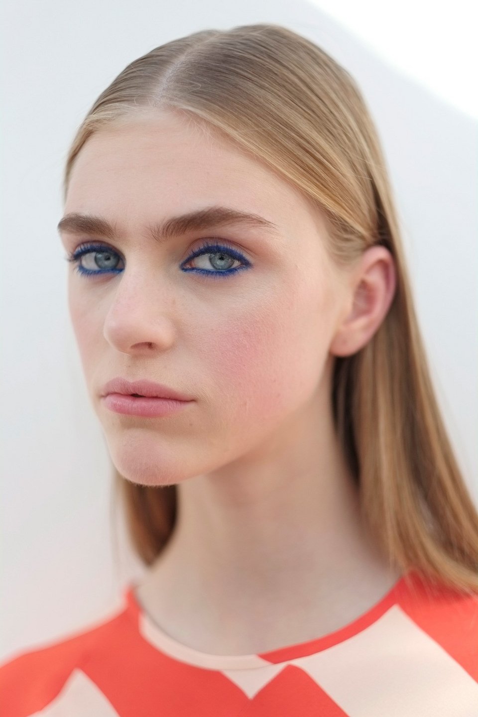 Εστιάστε στο πρόσωπο και τα μαλλιά - Δέκα στυλ που τα σπάνε [εικόνες]  | iefimerida.gr 6