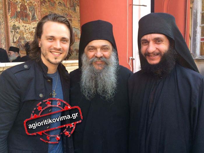 Σταρ του Χόλιγουντ ερωτεύτηκε το Αγιον Ορος και τον Εφραίμ [εικόνες & βίντεο] | iefimerida.gr 13