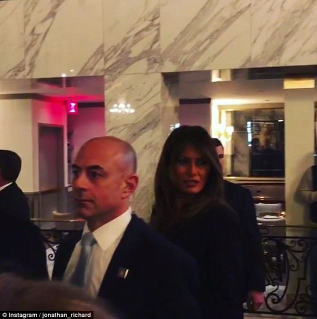 Μετά από τις φήμες για χωρισμό, Ντόναλντ Τραμπ και Μελάνια βγήκαν για δείπνο [εικόνες] | iefimerida.gr 1