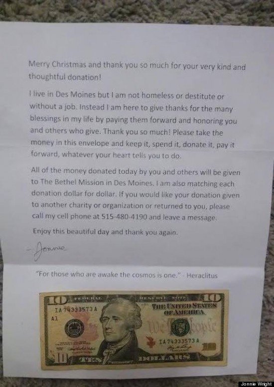 Πώς ένας άστεγος έδωσε χαρά στους περαστικούς -Μόλις του έδιναν ελεημοσύνη μάθαιναν την παράξενη αλήθεια του [εικόνες&βίντεο]  | iefimerida.gr 1