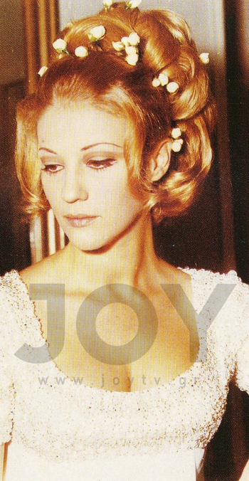 Η Ζωή Λάσκαρη εξηγεί για ποιο λόγο την χώρισε ο πρώτος της άντρας [εικόνες] | iefimerida.gr 1