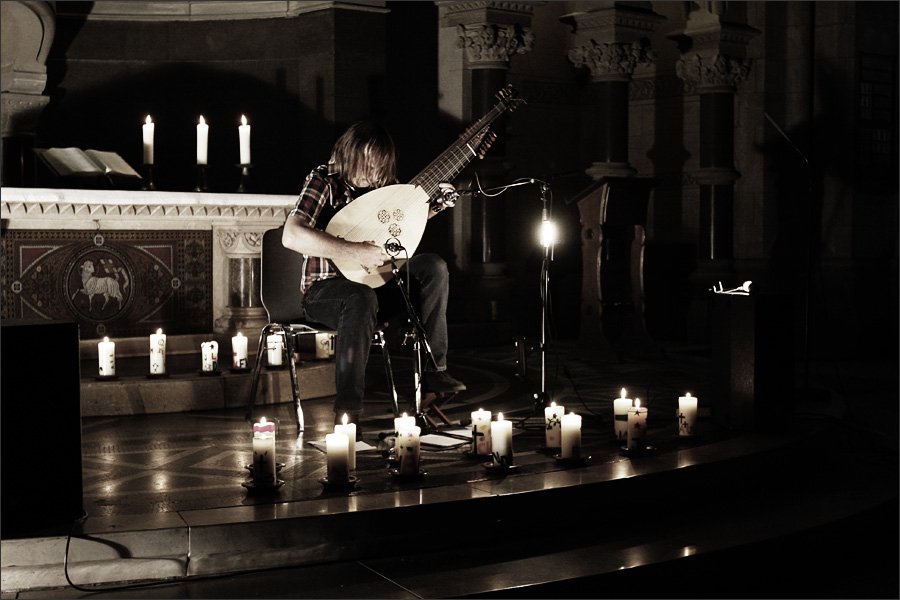  Jozef Van Wissem – Ο βραβευμένος στις Κάννες μεταμοντέρνος λαουτίστας, θα παίξει στην Αθήνα και στη Θεσσαλονίκη [εικόνες] | iefimerida.gr 4