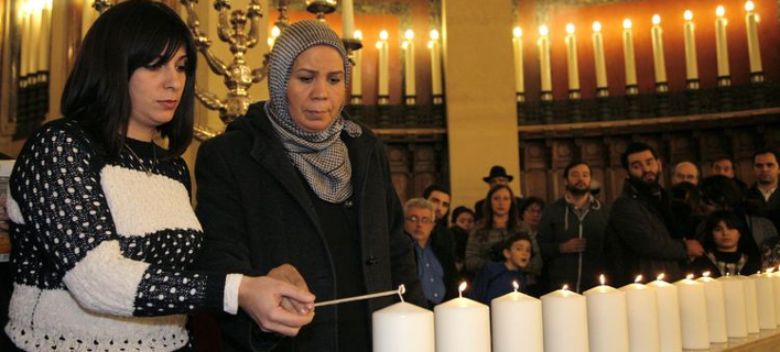 Τρέμουν οι Εβραίοι του Παρισιού μετά τη σφαγή στο εβραϊκό παντοπωλείο [εικόνες] | iefimerida.gr 5