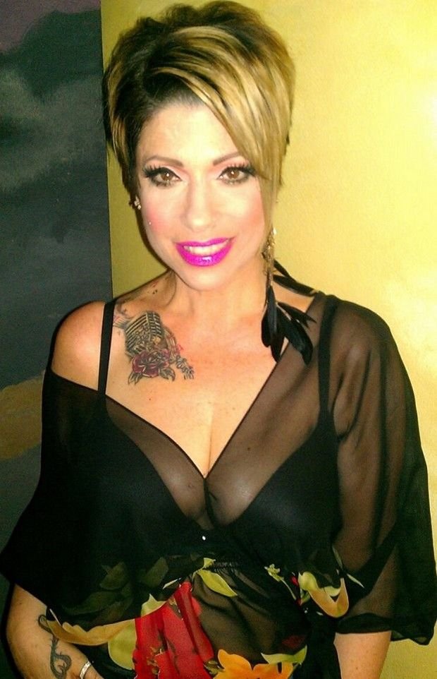 Μύκονος: Η Τζούλη Μασίνο με μαγιό  [εικόνες] | iefimerida.gr 2