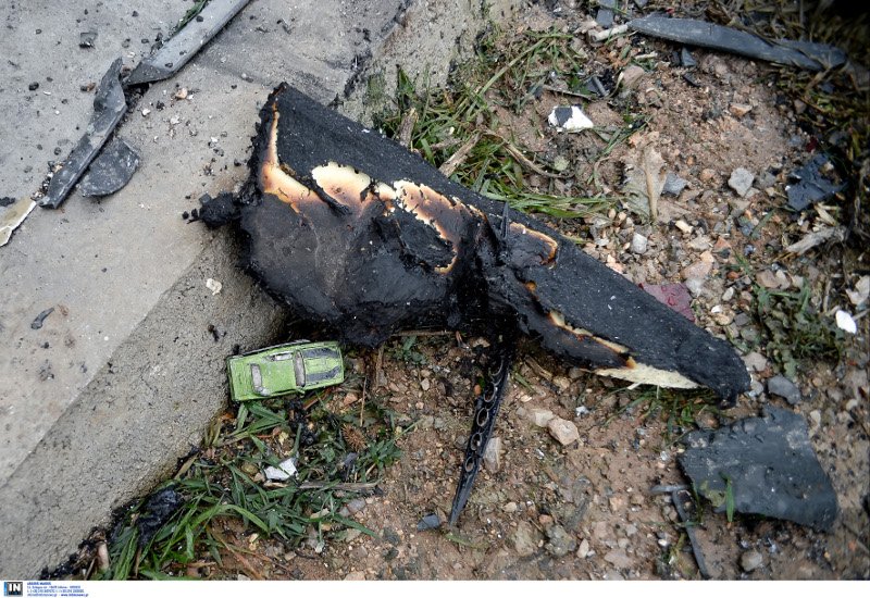 H επόμενη μέρα του φριχτού τροχαίου στη Θήβα -Συντρίμμια και αποκαΐδια [εικόνες] | iefimerida.gr 21