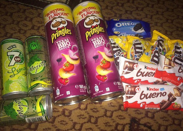 Τι τρώνε οι τζιχαντιστές -Η μανία τους με τα μπέργκερ, τα τσιπς, τα γλυκά [εικόνες] | iefimerida.gr 2