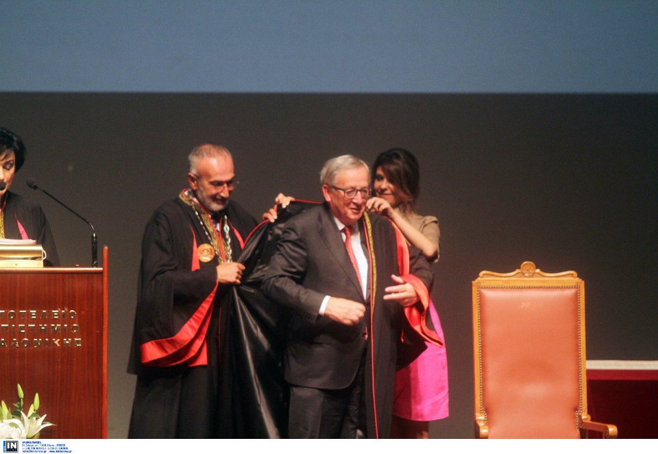 Γιούνκερ: Η Ελλάδα είναι μικρή χώρα, αλλά μεγάλο έθνος και εγώ ερωτεύτηκα αυτό το έθνος [εικόνες] | iefimerida.gr 0