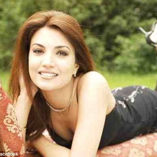 Η σέξι πρώην παρουσιάστρια του BBC με το πλαστό πτυχίο δημοσιογραφίας [εικόνες] | iefimerida.gr 2