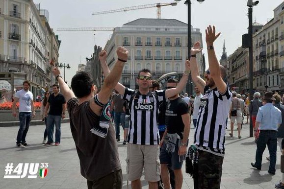 Η Μαδρίτη «κοχλάζει» για τον ημιτελικό του Τσάμπιονς Λιγκ - Γεμάτες οι πλατείες [εικόνες] | iefimerida.gr 0