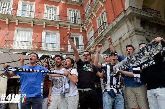 Η Μαδρίτη «κοχλάζει» για τον ημιτελικό του Τσάμπιονς Λιγκ - Γεμάτες οι πλατείες [εικόνες] | iefimerida.gr 1