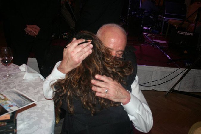 Η «πολεμίστρια του φωτός» του Ποταμιού απαντάει στις επικρίσεις με φωτογραφίες με τον Πάολο Κοέλιο [εικόνες] | iefimerida.gr 4