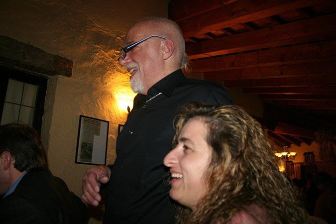 Η «πολεμίστρια του φωτός» του Ποταμιού απαντάει στις επικρίσεις με φωτογραφίες με τον Πάολο Κοέλιο [εικόνες] | iefimerida.gr 1